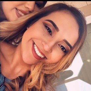 Meet your Posher, Ines